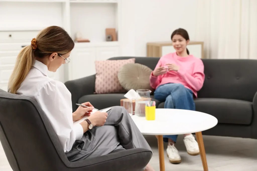 Women's rehabs provide a safe therapy space for female clients to heal from addiction and trauma.