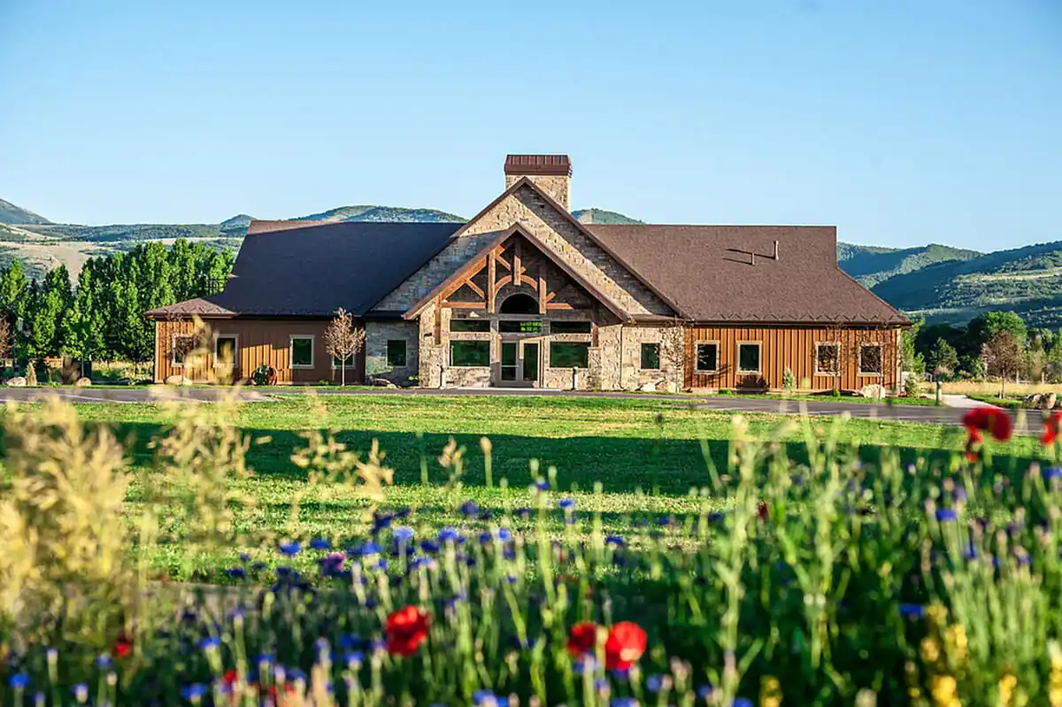 Cascade Lodge