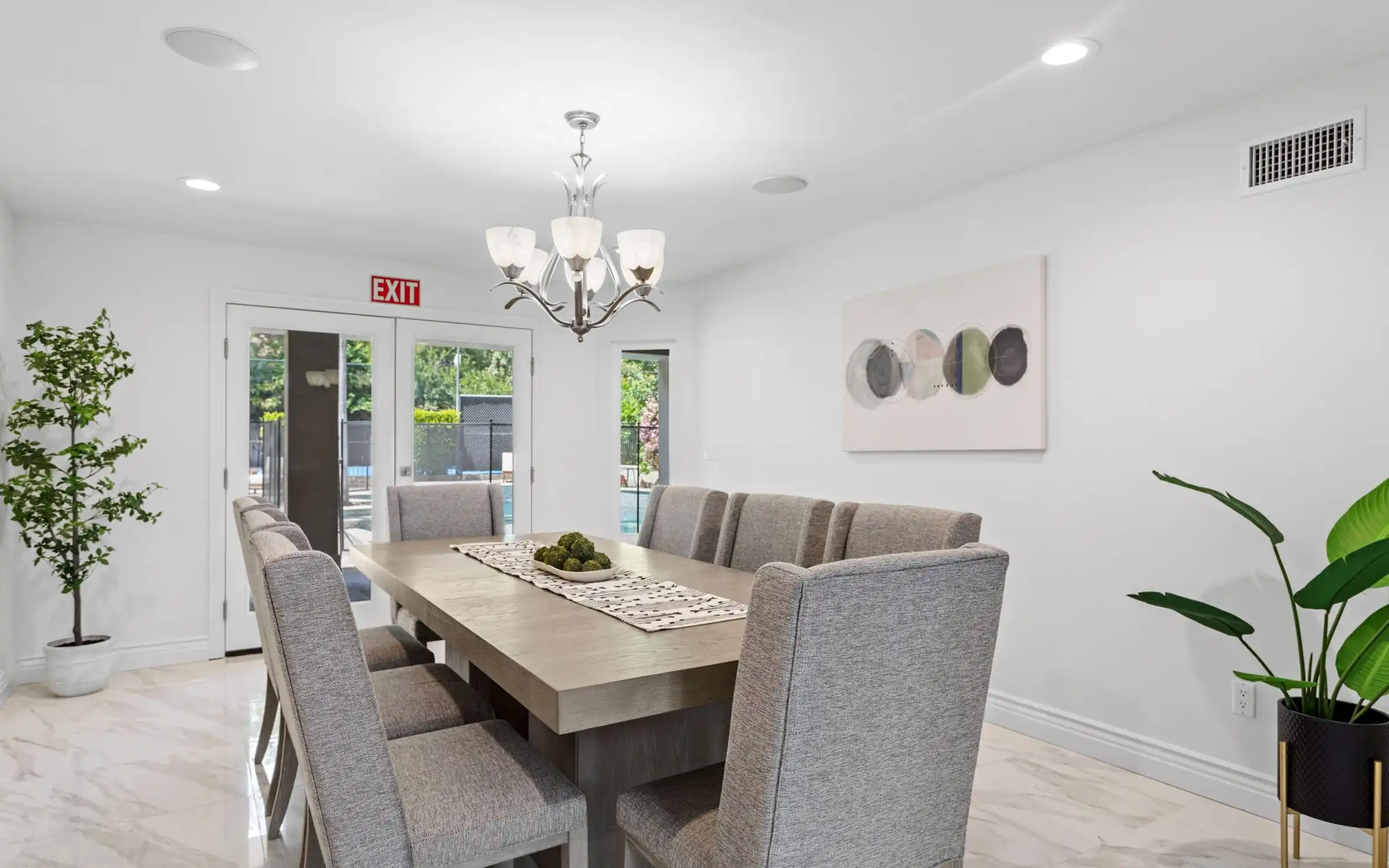 Victory Bay Tarzana